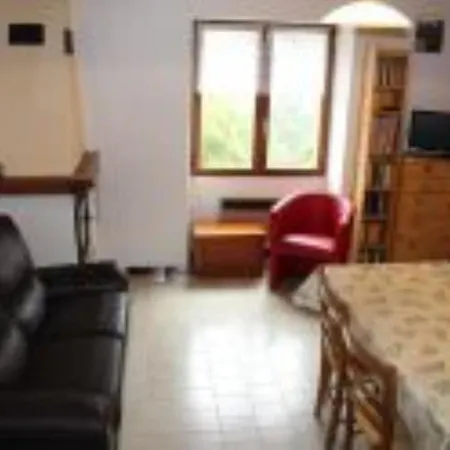 La Grange Apartment *