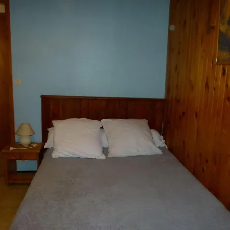 La Grange Apartment *
